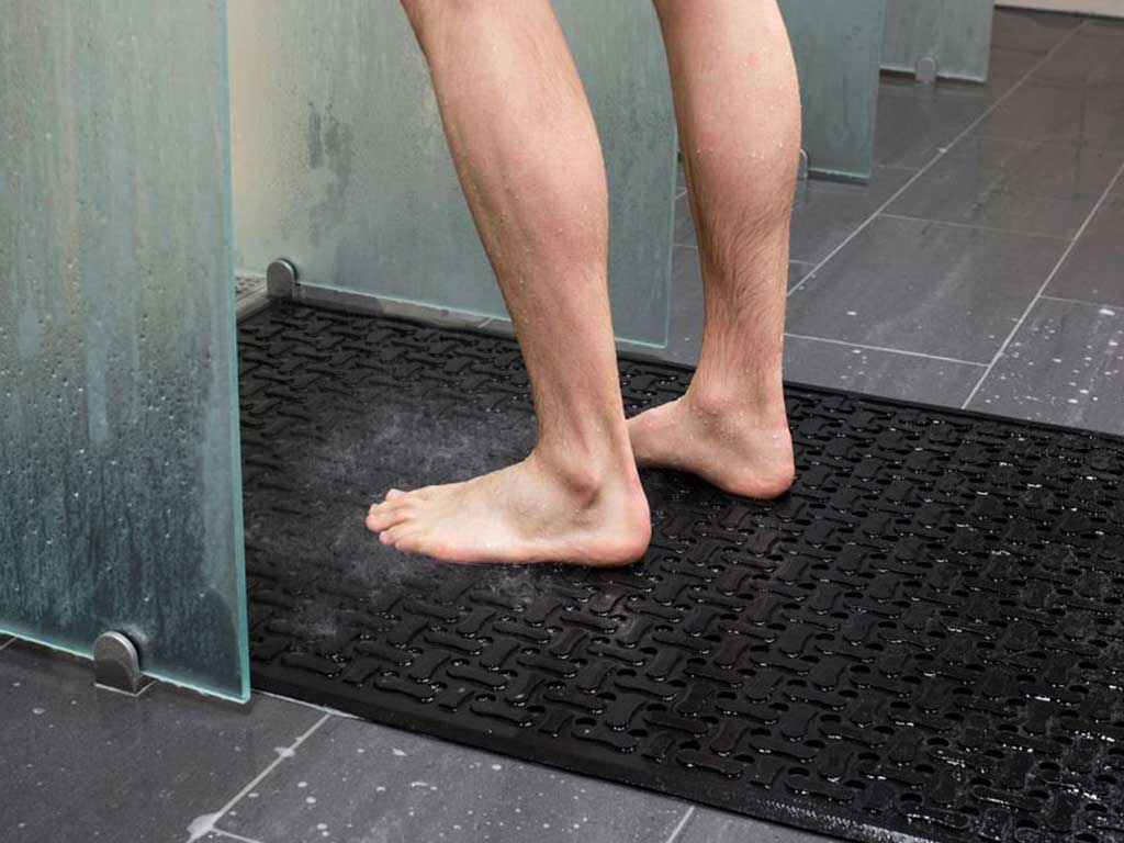 Veilig in kleedkamers en doucheruimtes Veilig in kleedkamers en doucheruimtes