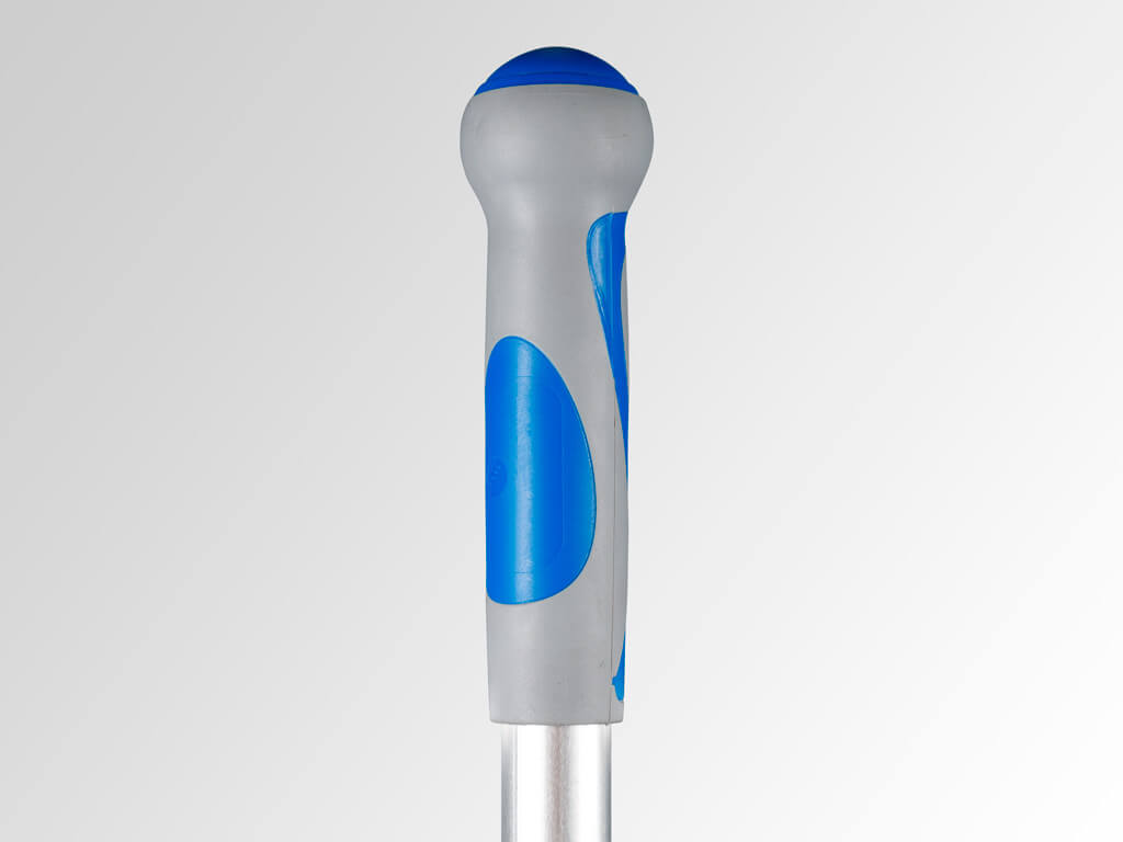 De stofwisser heeft een ergonomische grip De stofwisser heeft een ergonomische grip
